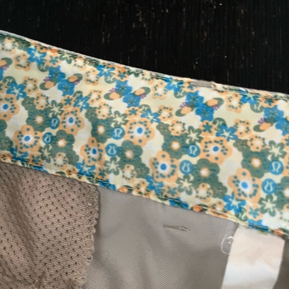 Lululemon MEN’s Cargo shorts size 38 - Picture 14 of 15